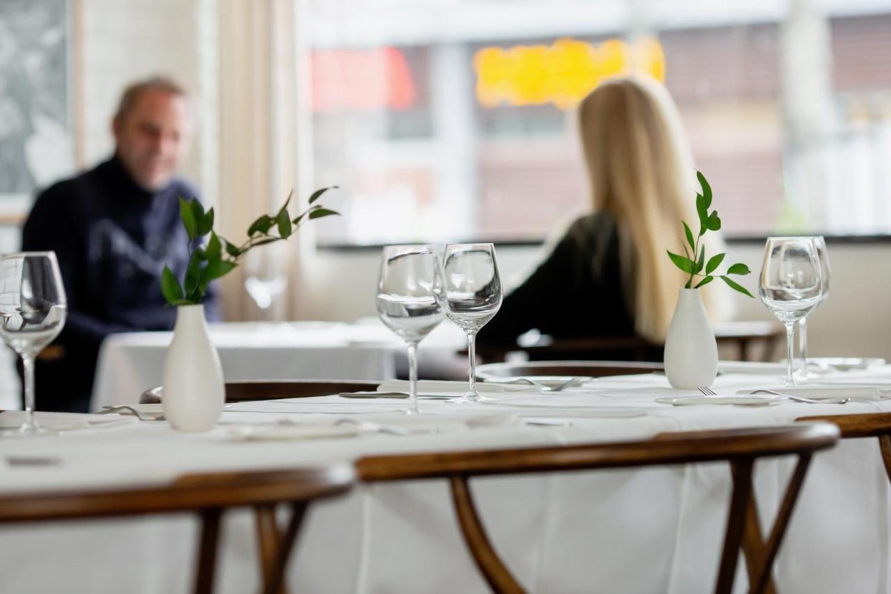 Lindstrom Hotel Lærdalsøyri Kültér fotó