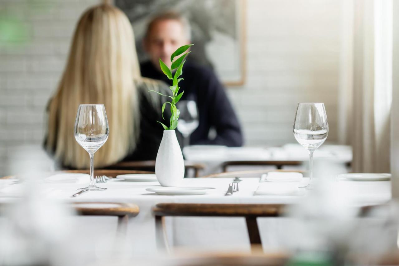 Lindstrom Hotel Lærdalsøyri Kültér fotó