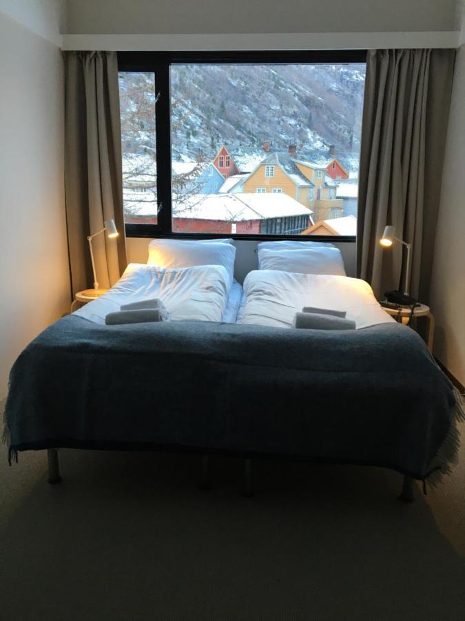 Lindstrom Hotel Lærdalsøyri Kültér fotó